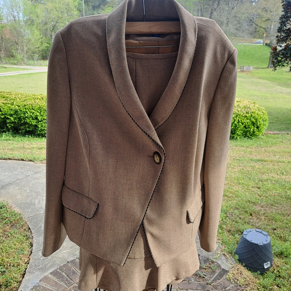 Women's Brown Shawl Collar Blazer - Tailored Single-Button Jacket